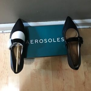 Aerosoles Black Leather Flats